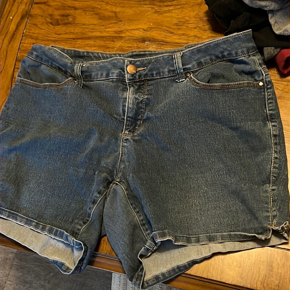 4 pairs size 16 shorts